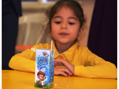 Kütahya'da öğrencilere süt dağıtıldı