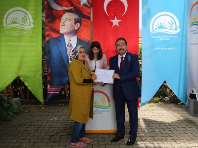 Süt sığırcılığı yetiştiricilerine sertifika töreni