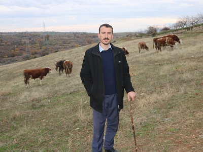 Görme engelli genç çiftlik kurdu