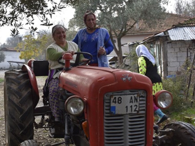 Muğla’lı kadın çiftçiler sanatlarıyla da beğeni topluyor