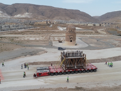 Hasankeyf’te tarihi eserlerin taşınmasına devam ediliyor