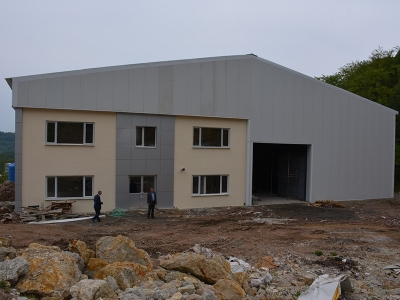 Organik fındıklar organik paketlenecek