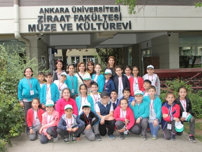 Lider çocuklarla kamplar devam ediyor