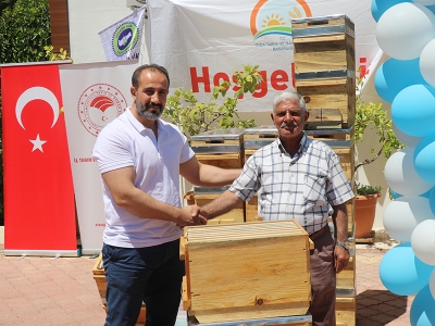 Elazığ'da 200 organik kovan dağıtıldı