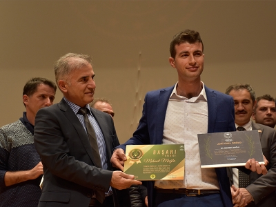 Kusursuz zeytinyağına altın madalya