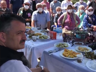 Bakan Pakdemirli fındık üreticileri ile buluştu