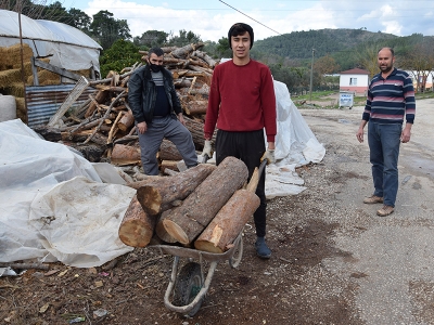 Antalyalı üreticinin meşakkatli don nöbeti