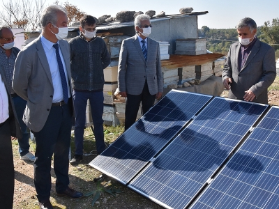 Mersinli arıcılara makine ve çadır desteği