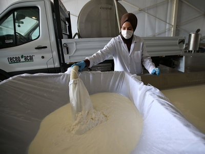 Süt için el ele verdiler