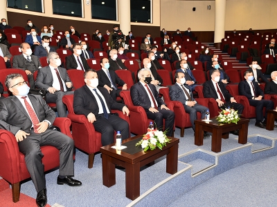 Mehmet Akif şiirlerle anıldı