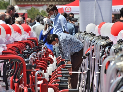 Çorum'da üreticilere süt sağım makinesi dağıtıldı