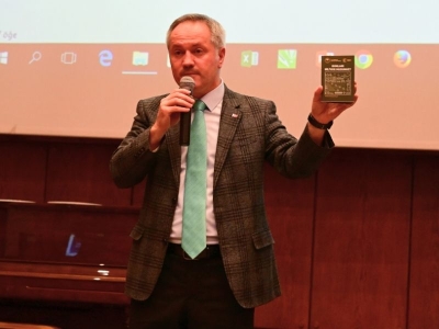 “Gelecek yeşil yakalıların”