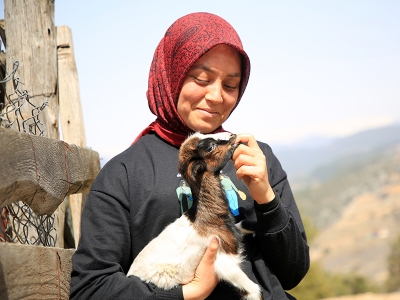 Üniversiteli Yörük kızının paylaşımları beğeni topluyor