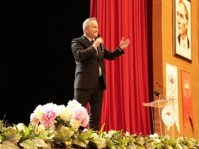 “Yeşil Yakalılar” öğrencileri yeni ufuklarla buluşturuyor